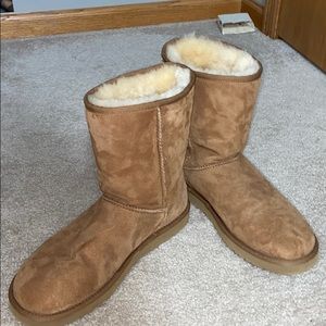 Size 10 Ugg Australia tan boots